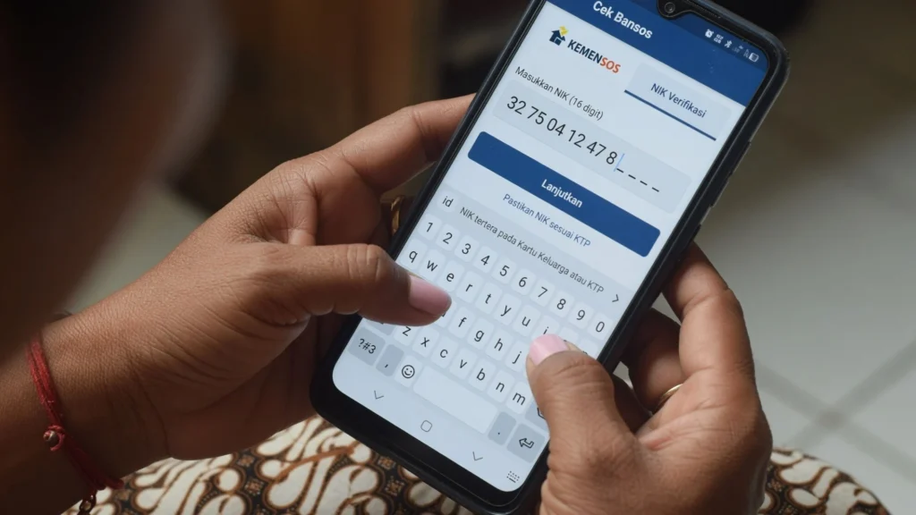 Cara cek bansos lewat aplikasi Cek Bansos Kemensos