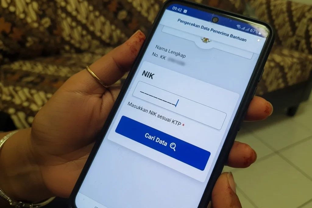 Cek bansos lewat aplikasi Cek Bansos Kemensos