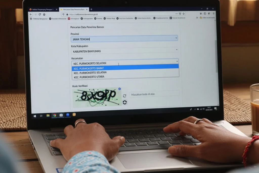 Cara cek bansos lewat situs cekbansos.kemensos.go.id