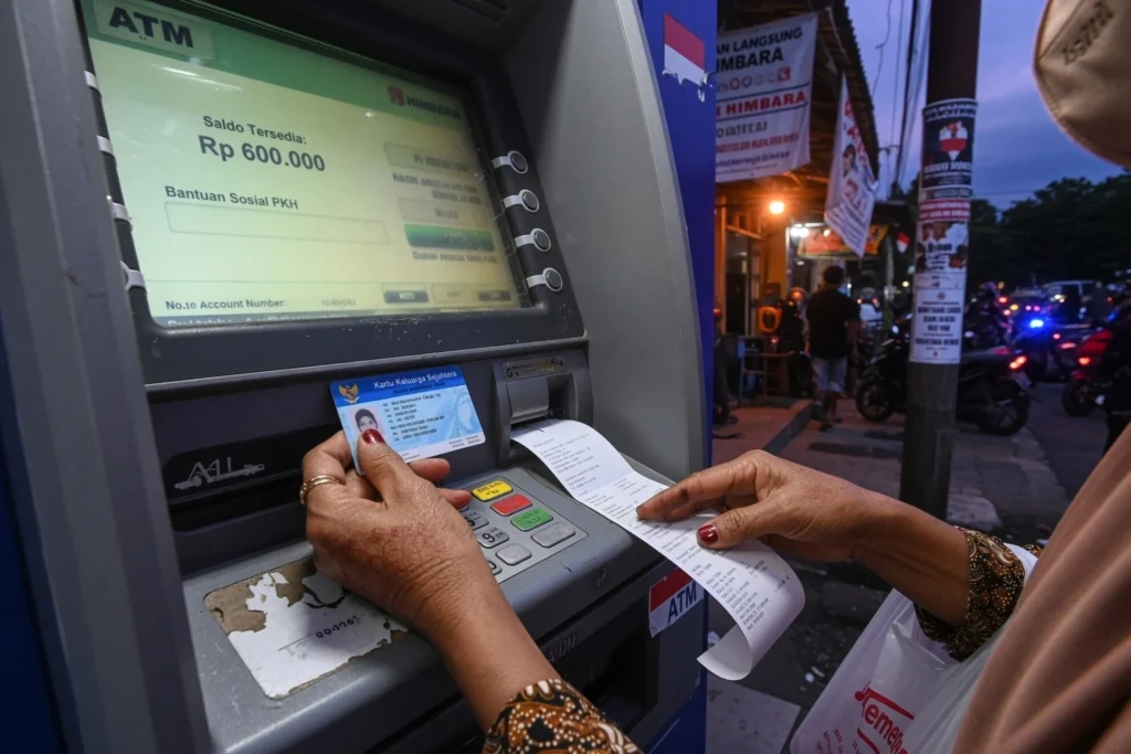 Cara cek bansos lewat situs kemensos