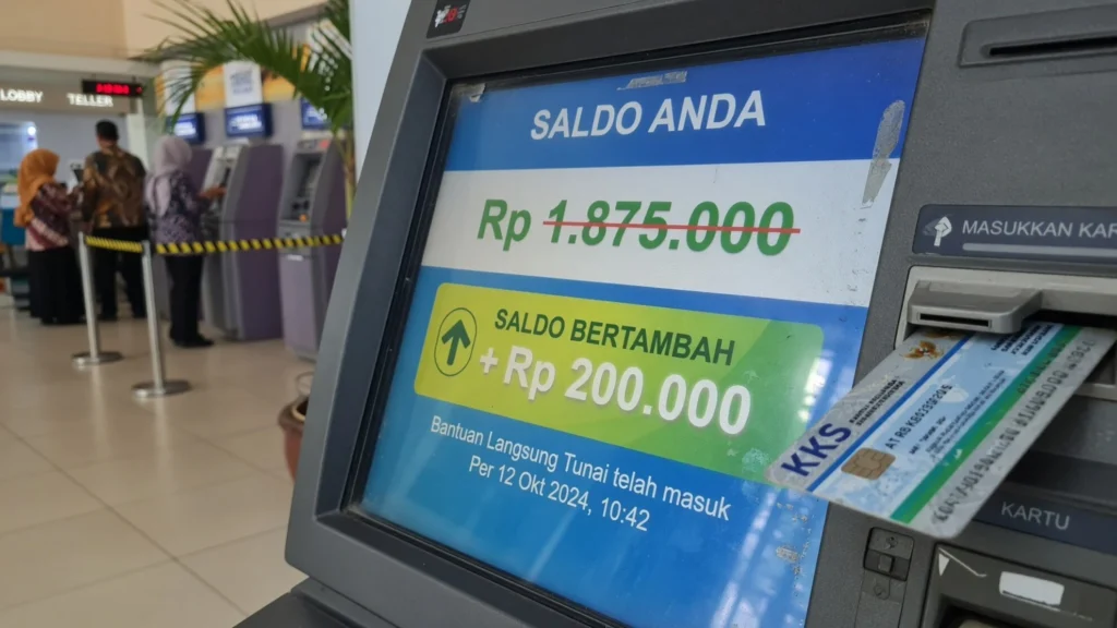 Prosedur cek status di portal dan aplikasi resmi Kemensos