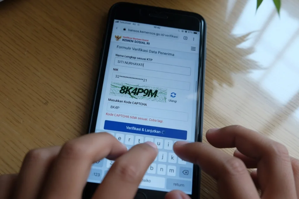 Cek bansos lewat situs cekbansos.kemensos.go.id
