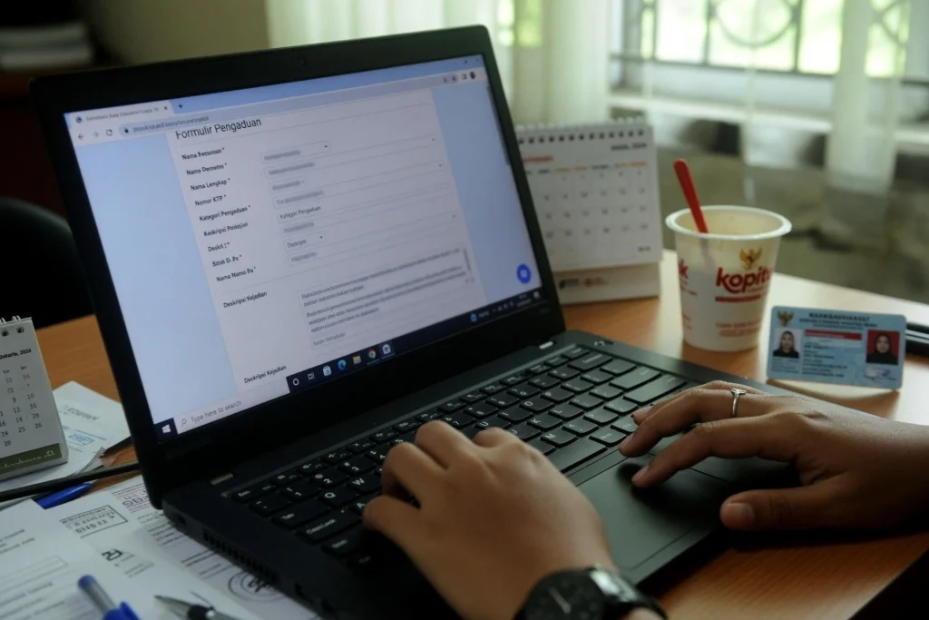 Syarat identitas dan bukti yang wajib dipenuhi