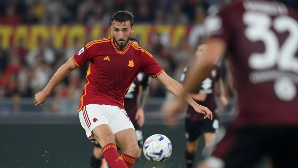 Rangkaian perpanjangan kontrak di markas Giallorossi