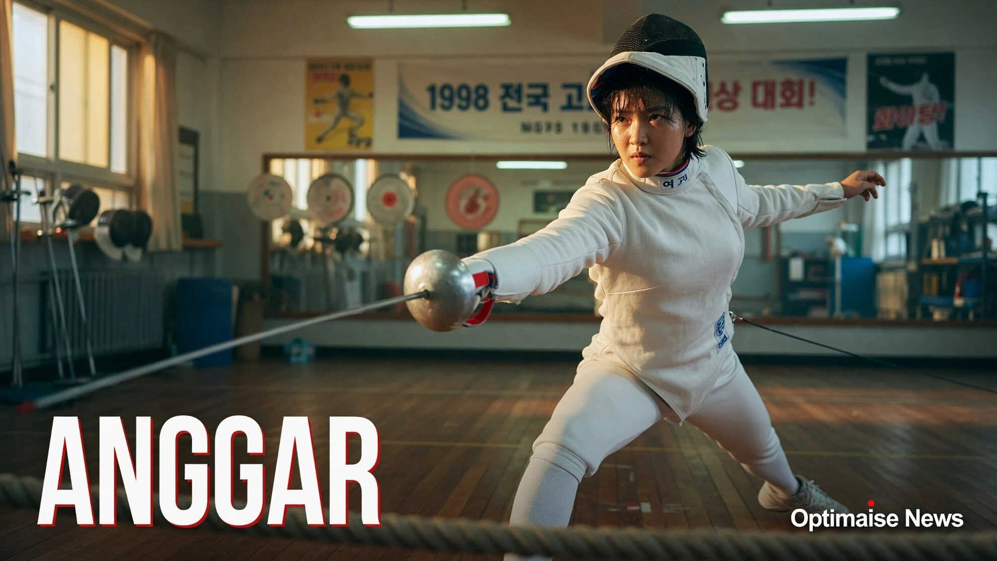 Kim Tae-ri Sabet Aktris Terbaik Baeksang Usai 6 Bulan Latihan Anggar