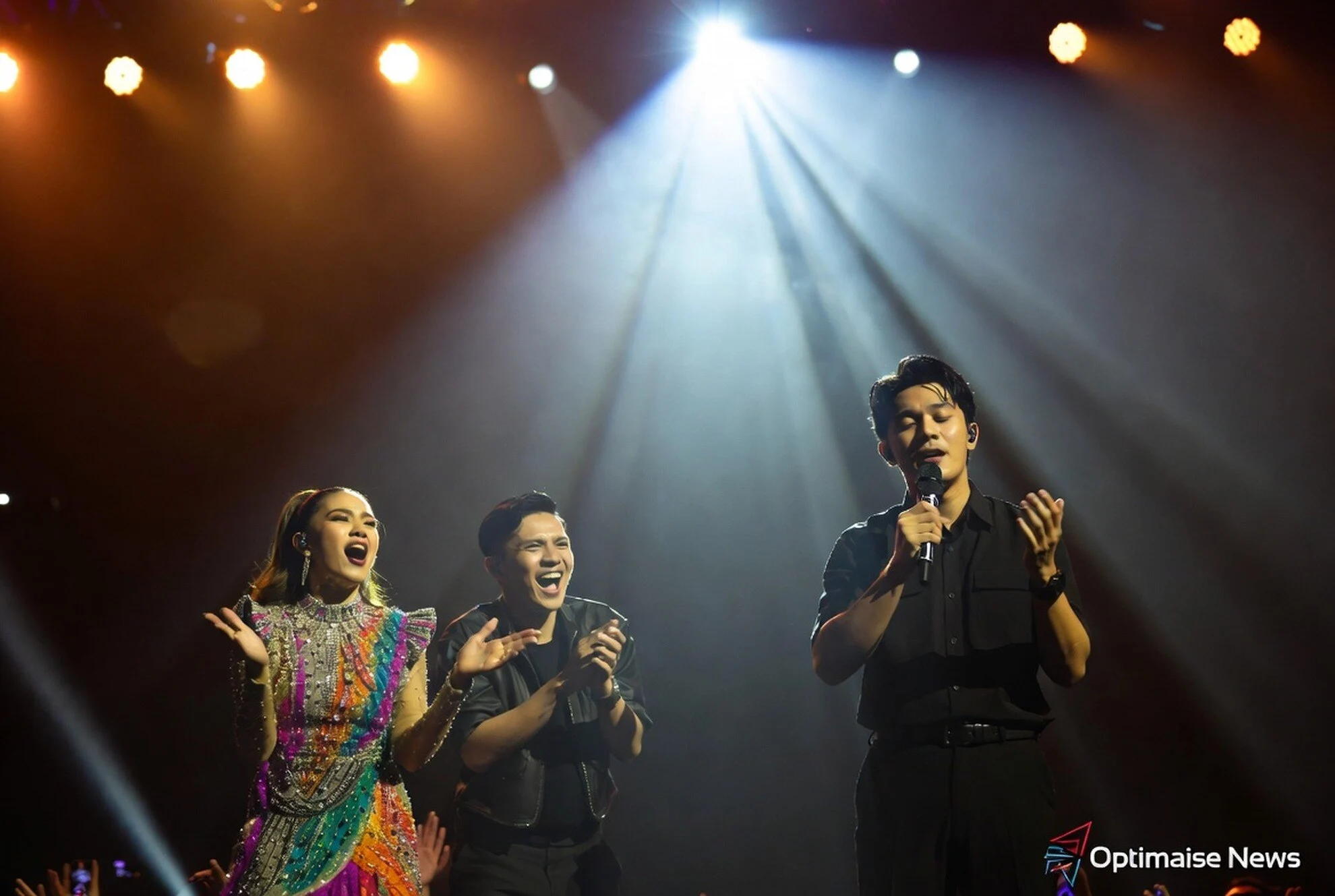 Lesti Kejora dan Nassar Berikan Standing Ovation Sahwan di Dangdut