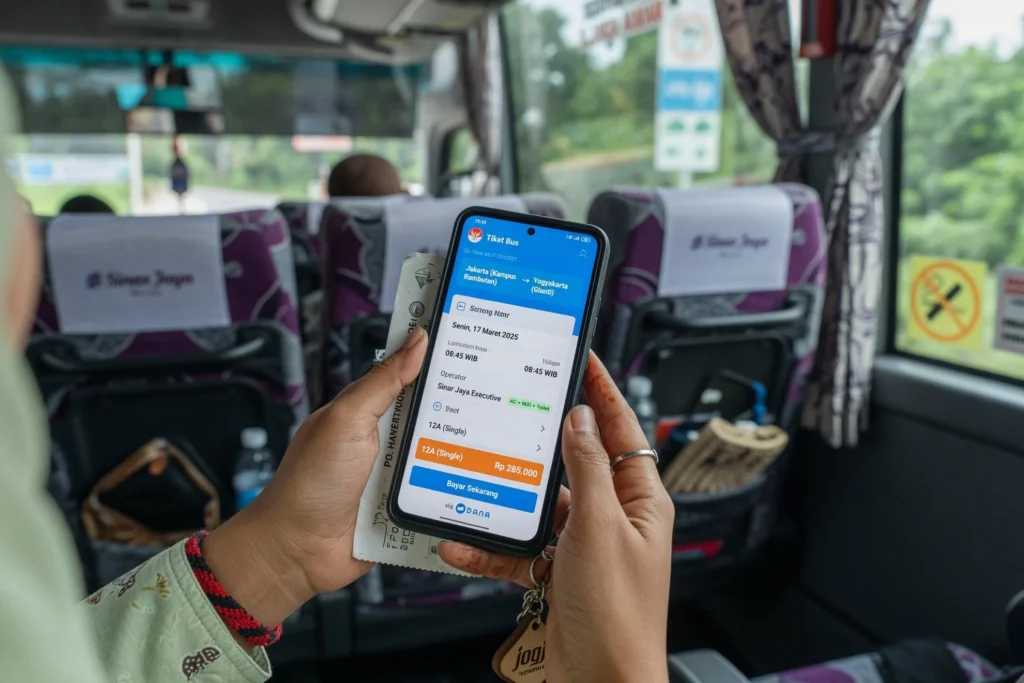 Platform digital yang menyediakan jadwal real-time