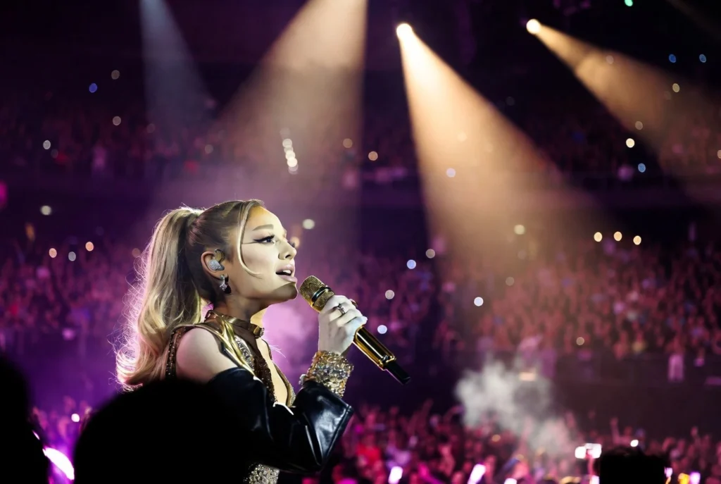 Ariana Grande Hentikan Konser Chicago, Tegaskan Rehat Sudah