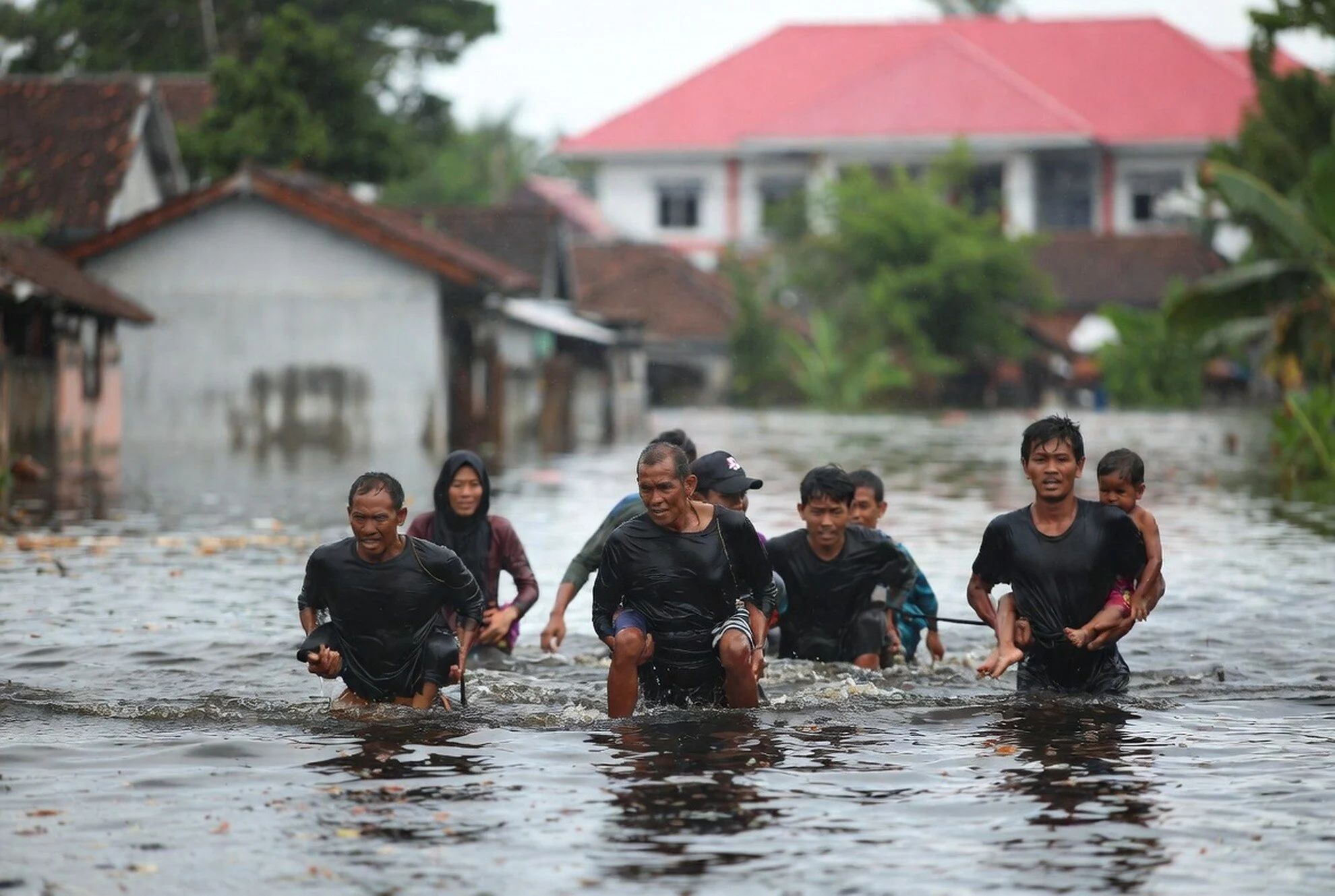Banjir di Padang hingga Agam Paksa Evakuasi Ratusan