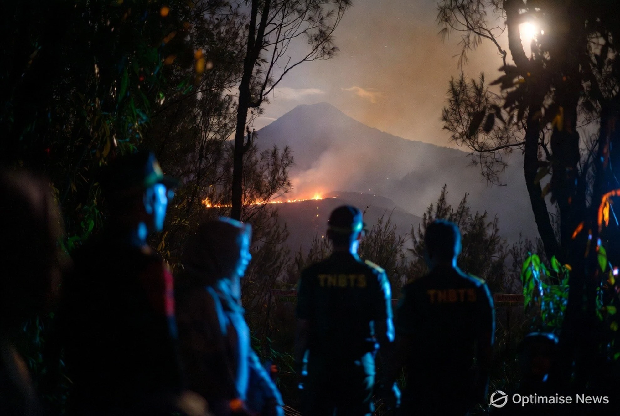 Bromo Terbakar Lagi, Jalur Malang-Lumajang Ditutup Sementara