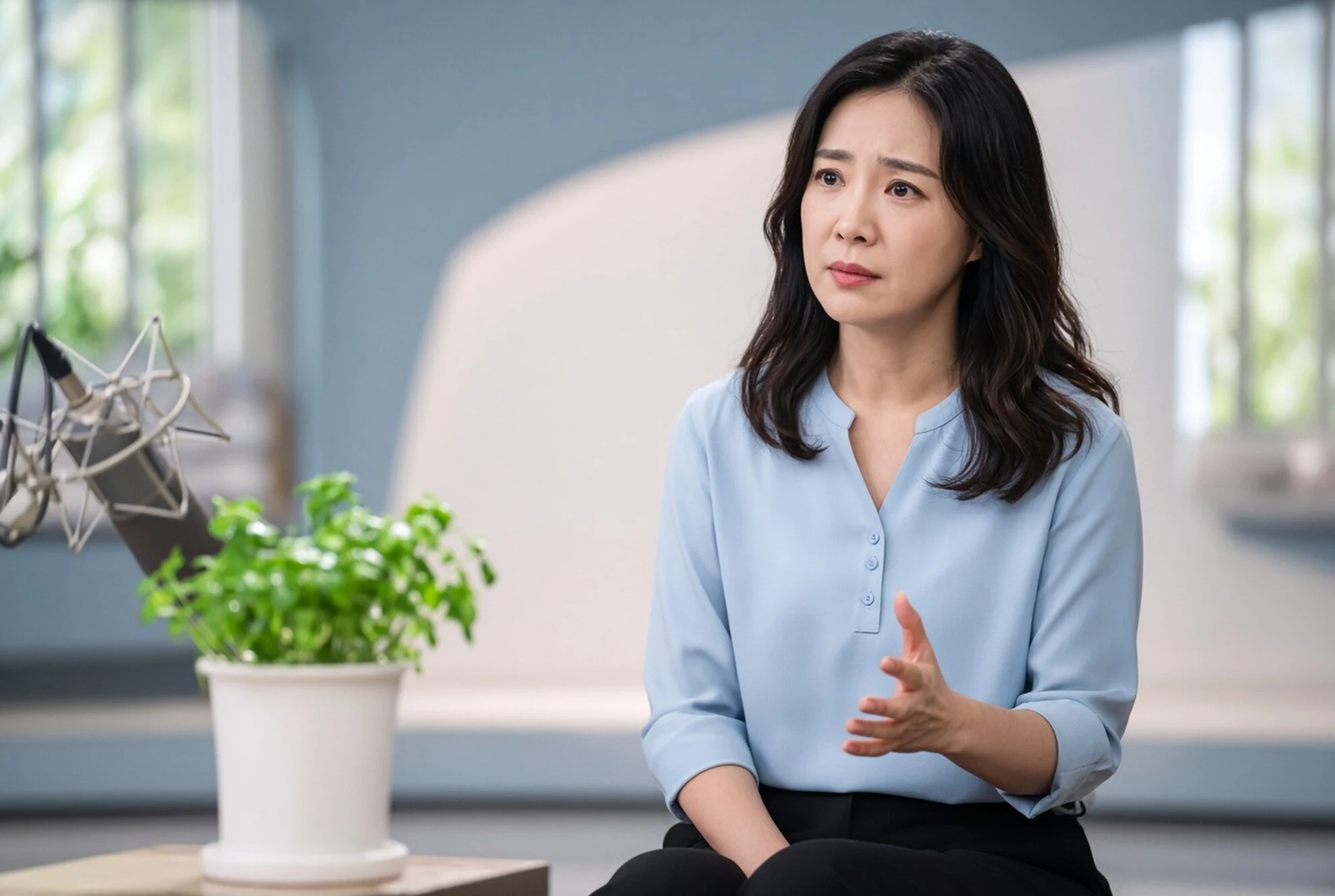 Ha Young Minta Maaf karena Keluarga Dokter Pro Jepang